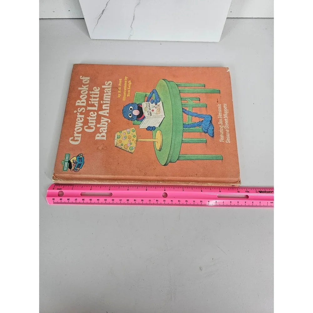 Vintage 1980 Sesame Street Grover's Book‎ of Cute Little Baby Animals Hardcover
